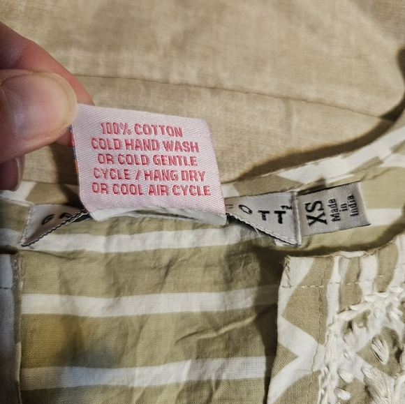 Gretchen Scott 3/4 Sleeve Tunic Top Embroidered Pullover Women's Size XS Tan - Picture 6 of 6